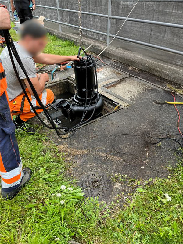 瑞士格拉鲁斯诺德 道路排水系统汰旧换新