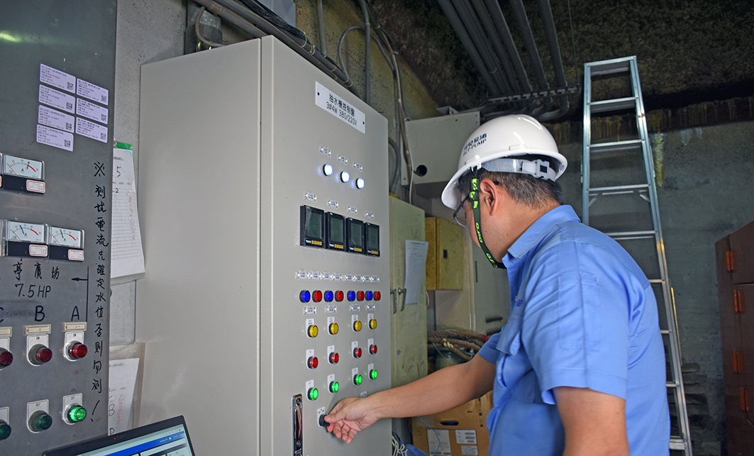 台湾高雄 科工馆剧院广场排水系统